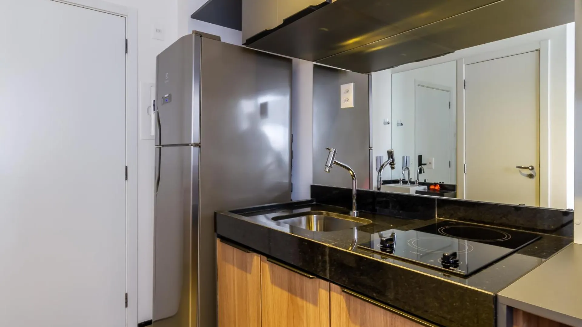 360 Vn Vergueiro By Housi São Paulo Apartmán