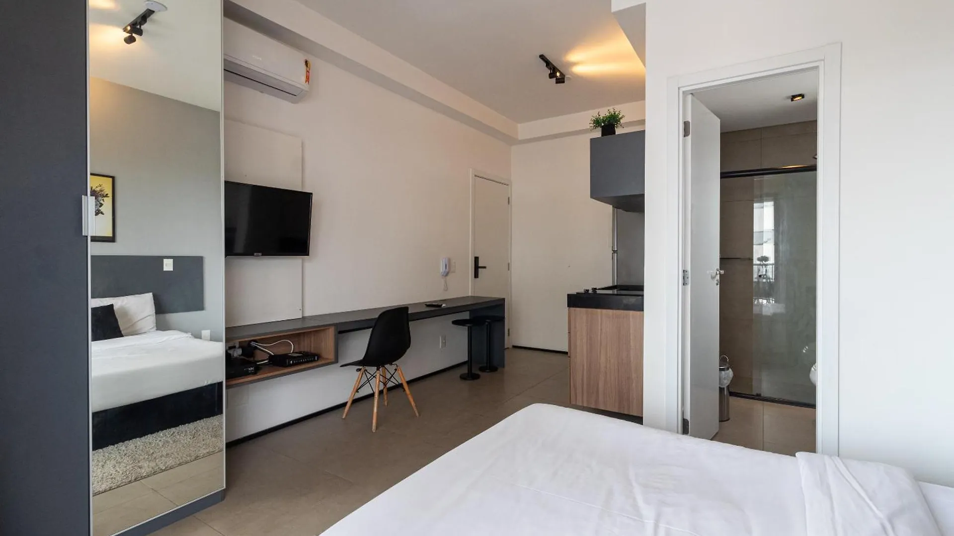 360 Vn Vergueiro By Housi São Paulo Apartmán